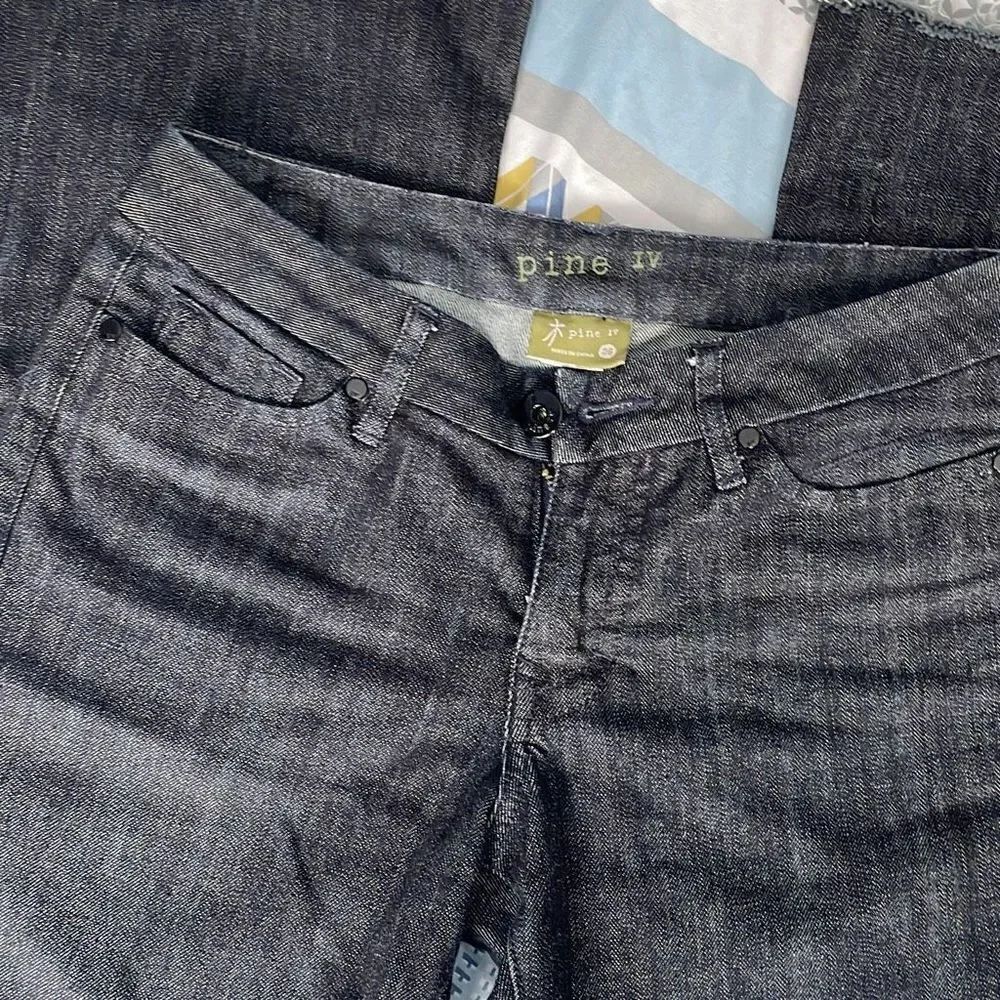 Pine IV Dark Wash Denim Jeans Ragged Bottoms size 26